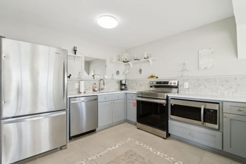 Condo with Oceanside Pool Apartment in Fernandina Beach