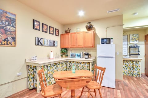 Inviting Studio with Patio, 15 Mi to Portland! Apartment in Vancouver