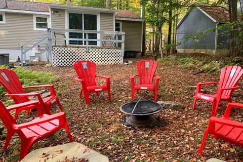 Pocono Lake Retreat with Fire Pit and Private Hot Tub! House in Coolbaugh Township