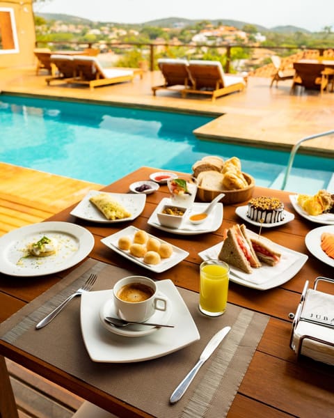Food and drinks, Pool view, Swimming pool, Breakfast, Continental breakfast, Lunch