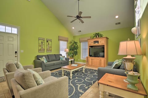 Game Room Surfside Beach Resort Hideaway! House in Surfside Beach