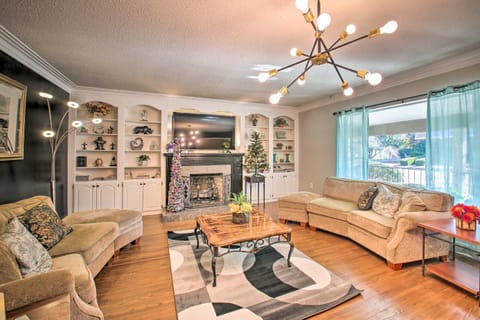 Hot Springs Home Walk to Oaklawn! House in Hot Springs