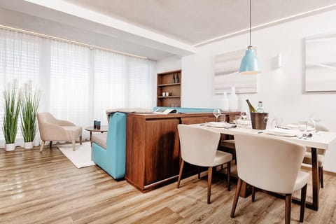 Living room, Seating area, Dining area