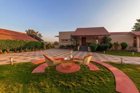 Property building, Garden