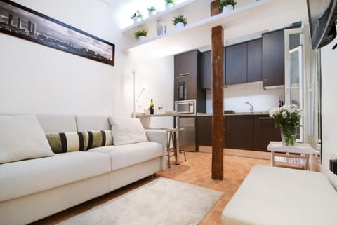 Communal lounge/ TV room, Living room