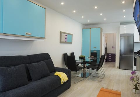 Communal lounge/ TV room, Living room