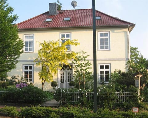Altes Schulhaus Apartment in Lubeck