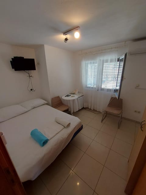 Apatmani Darija Apartment in Komiža