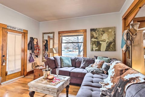 Lovely Montrose Home with Yard Walk to Dtwn and Park! House in Montrose