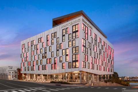 Property building, Location