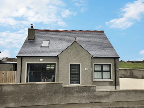 Cranfield Cottage by the Sea 4 star NITB approved House in Northern Ireland