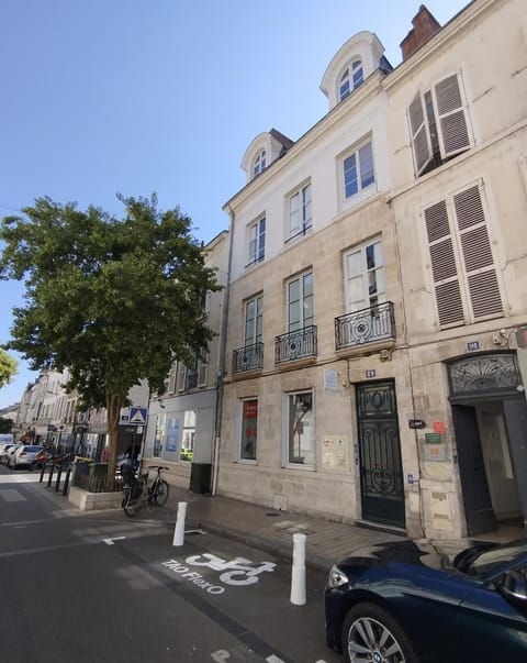 Property building, Street view