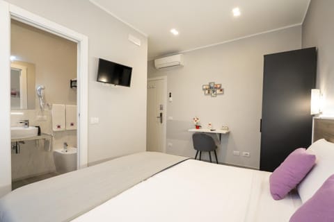 Affittacamere Orchidea for Tourists Hesperia Hosp Bed and Breakfast in Modena