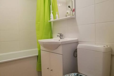 Studio proche centre ville avec Garage Machine à Laver Apartment in Besançon