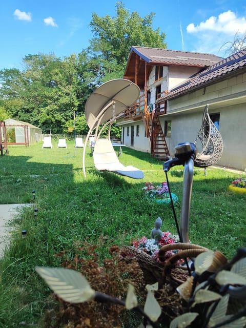 Patio, Garden, Garden view, sunbed