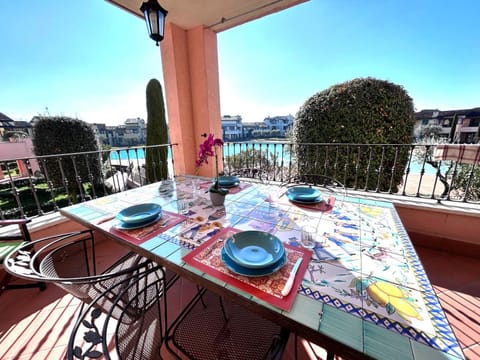 Day, Balcony/Terrace, Dining area