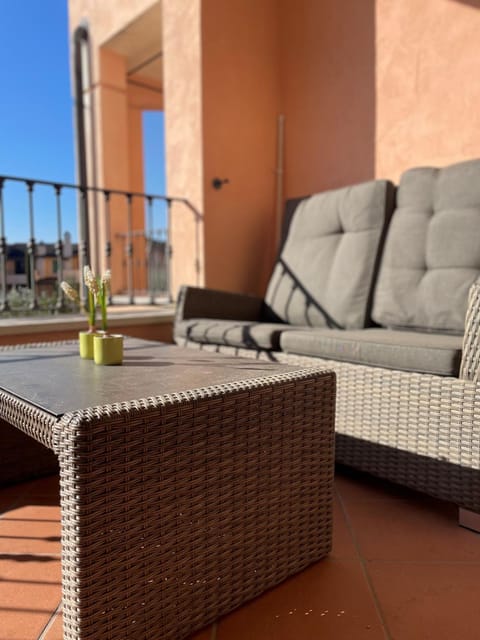 View (from property/room), Balcony/Terrace