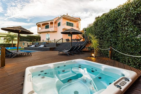 Day, Garden, Hot Tub, Garden view, Pool view, Swimming pool, sunbed