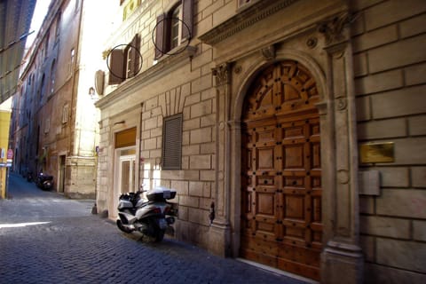Property building, Street view