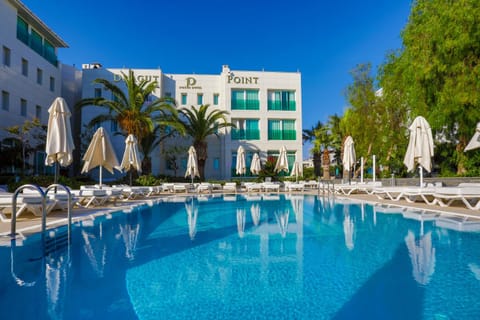 Property building, Pool view, Swimming pool