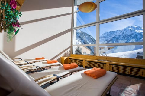 Spa and wellness centre/facilities, Mountain view