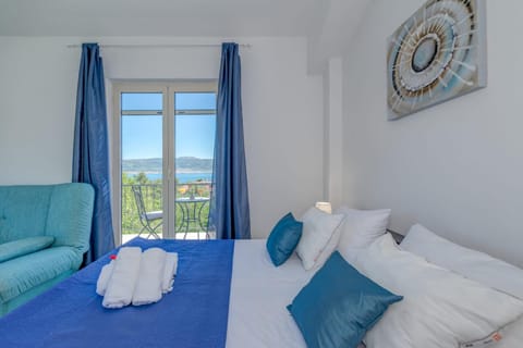 Holiday Home Kalinic House in Šibenik-Knin County, Croatia