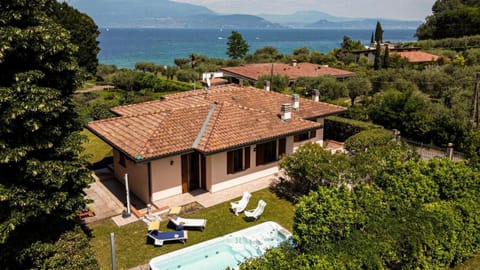 Villa Giulia House in Manerba del Garda