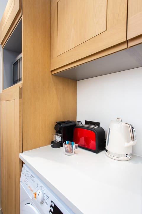 Coffee/tea facilities, Kitchen or kitchenette