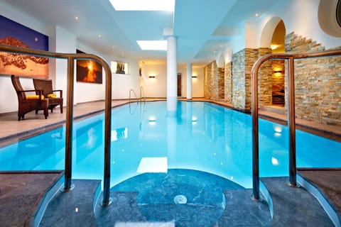 Swimming pool, Swimming pool