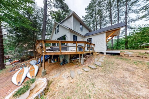 Lake Rescue Escape House in Lake Rescue