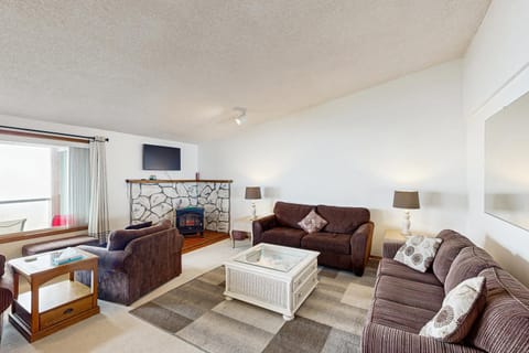 Rainbow Rock 303 Apartment in Brookings