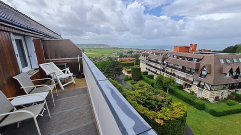 à 10 minutes à pieds de la plage, Résidence La Corniche du Mont Canisy - Traveller Award 2023 Apartment in Benerville-sur-Mer