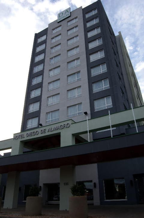 Facade/entrance, Bird's eye view
