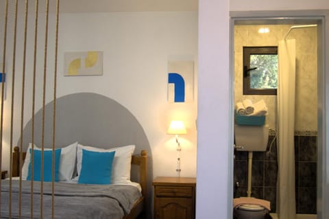 Bathroom, Balcony/Terrace, Kitchen or kitchenette, Photo of the whole room, Bedroom, Garden view, Mountain view, internet, stove, towels, laundry, air conditioner