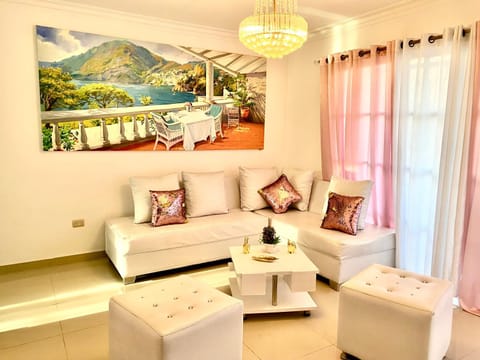 Living room, Decorative detail, Seating area