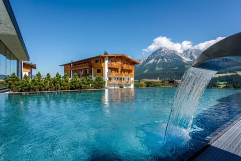 Facade/entrance, Swimming pool