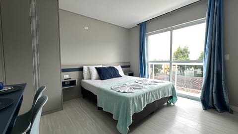 Bed, View (from property/room), Balcony/Terrace, Photo of the whole room, Bedroom