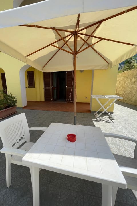 Day, View (from property/room), Balcony/Terrace, Seating area, Dining area