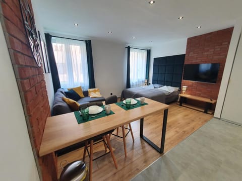 Bed, Living room, Seating area, Dining area, Bedroom