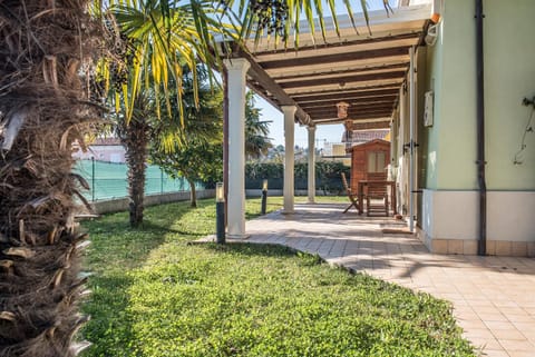 M273 - Marcelli, nuovo trilocale con giardino Apartment in Marcelli