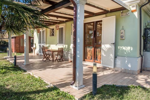 M273 - Marcelli, nuovo trilocale con giardino Apartment in Marcelli