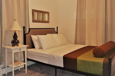 Arhaus 2 Apartment in Grand Forks