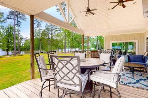 Large Waterfront Lake Murray Home with Dock House in Lake Murray