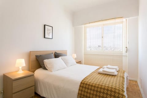 View (from property/room), Bedroom, Guests, City view