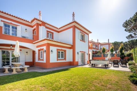 BBQ facilities, Billiard, Garden, Swimming pool