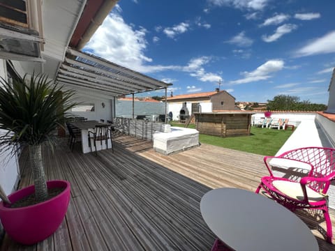Patio, Swimming pool
