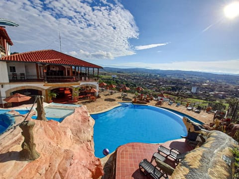 Pool view, Swimming pool