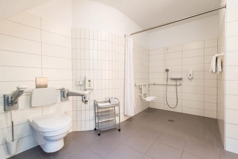 Bathroom, Facility for disabled guests