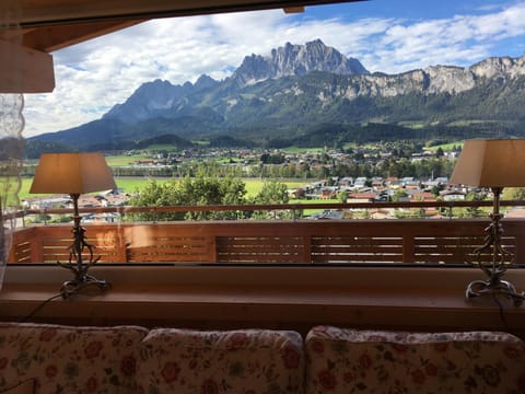 Summer, Living room, Autumn, Mountain view