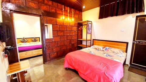 Bed, Photo of the whole room, Bedroom